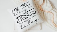 I'm only talking to Jesus today Christian throw pillow for chair, cute Christmas gifts for cat lovers, funny cat throw pillow covers 18x18