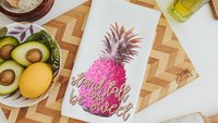 pink pineapple kitchen towels for friends, stand tall like a pineapple tropical kitchen decor, Galentines Day gifts for best friends, new