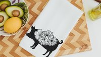 floral pig kitchen towels for Spring, farmhouse kitchen decor, cute pig gifts for pig lovers, black and white flower hand towel for bathroom