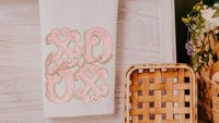 xo Valentines kitchen towels for Mom, blush pink coquette Valentines hand towels for bathroom, hugs and kisses Valentines gifts for couples