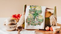 St Patricks day kitchen towel holiday home decor gifts for women, St Pattys day hand towels for bathroom, lucky horseshoe wedding gifts for