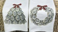 oyster shell Christmas wreath hand towels for powder room, oyster Christmas gifts for beach lovers, holiday hosting decor home decor gift