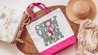 show mom chicken tote bags for women, raising chickens country girl gifts, farmers market bag for chicken mom, chicken Christmas gifts for