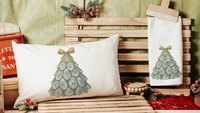 oyster shell Christmas tree throw pillows for couch, coastal Christmas kitchen towels for winter, oyster Christmas gifts for neighbors, best