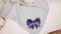Personalized carolina blue coquette bow name blanket, college gifts for best friend, trendy aesthetic throw blankets for college apartment