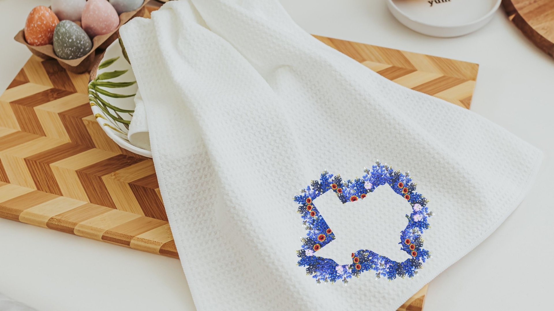 texas kitchen towels, Texas state flower bluebonnet gifts, wildflower kitchen dish towels, patriotic gifts for women, floral hand towels for