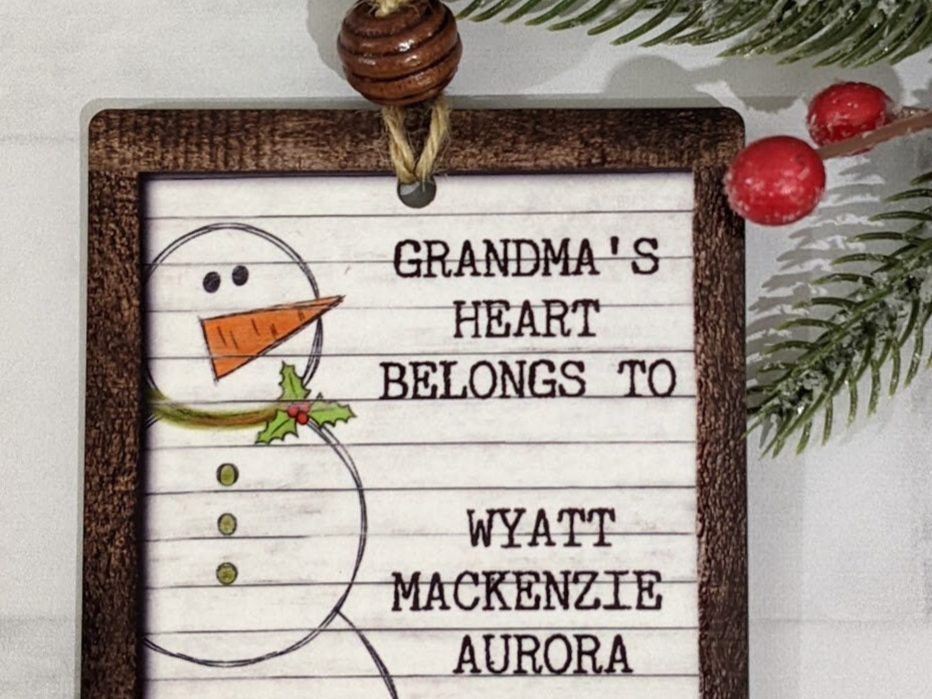 grandmas heart belongs to grandkids ornament snowmen ornaments personalized Christmas gifts for grandma, family ornament, stocking stuffers