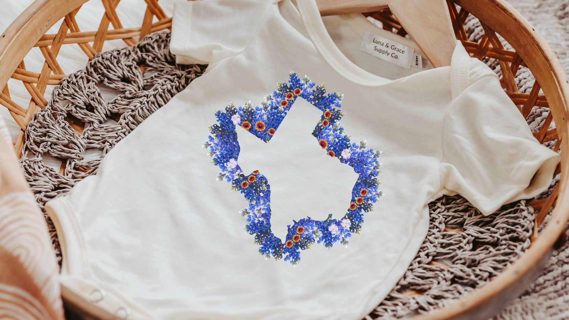 texas wildflower baby outfit girl, Texas state flower bluebonnet baby gifts for girls, Texas baby stuff, floral Texas baby theme clothing