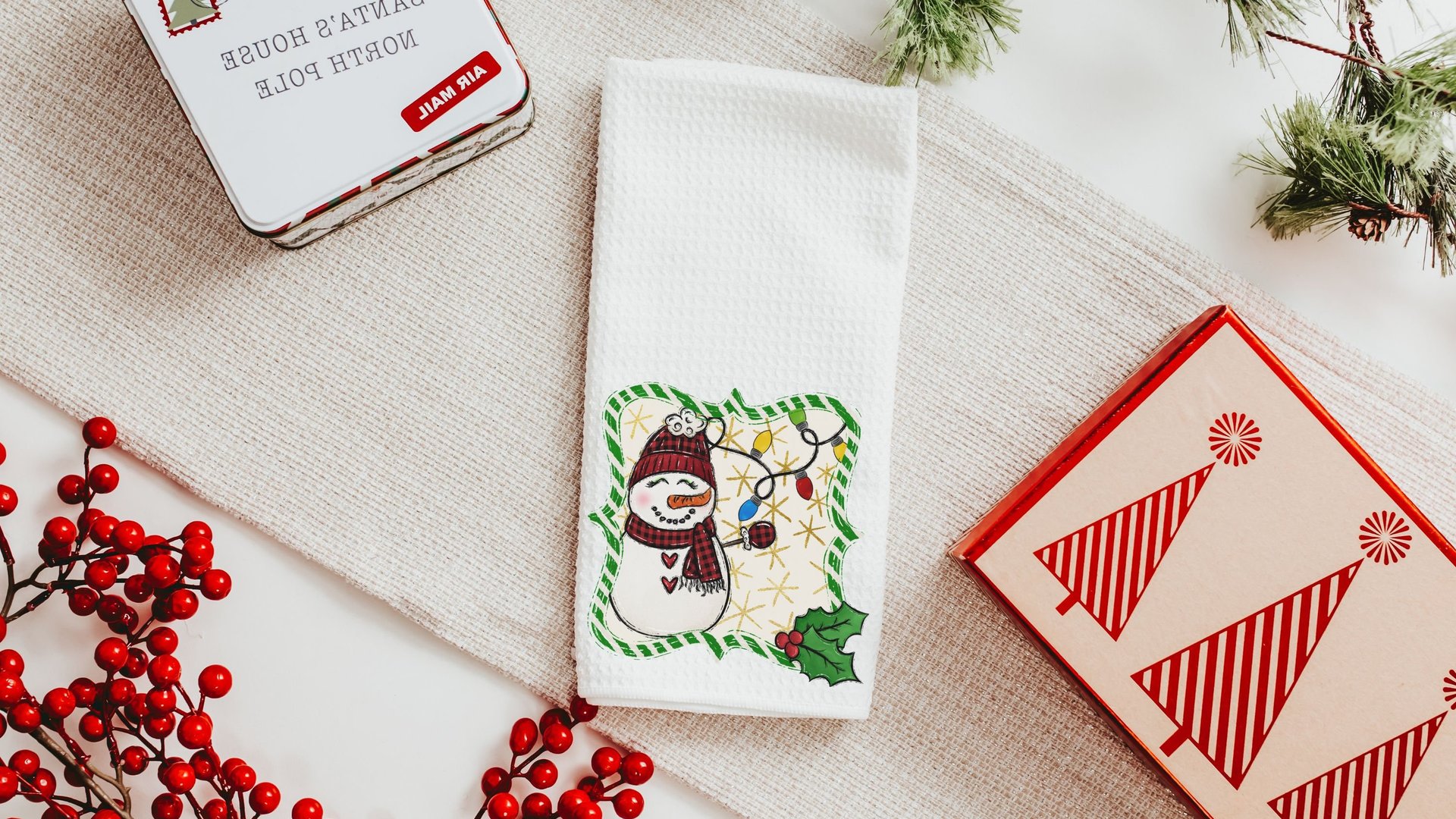 mr and mrs snowman kitchen towels for Christmas, holiday hosting decor home decor gift for couple, newlywed stocking stuffers for adults