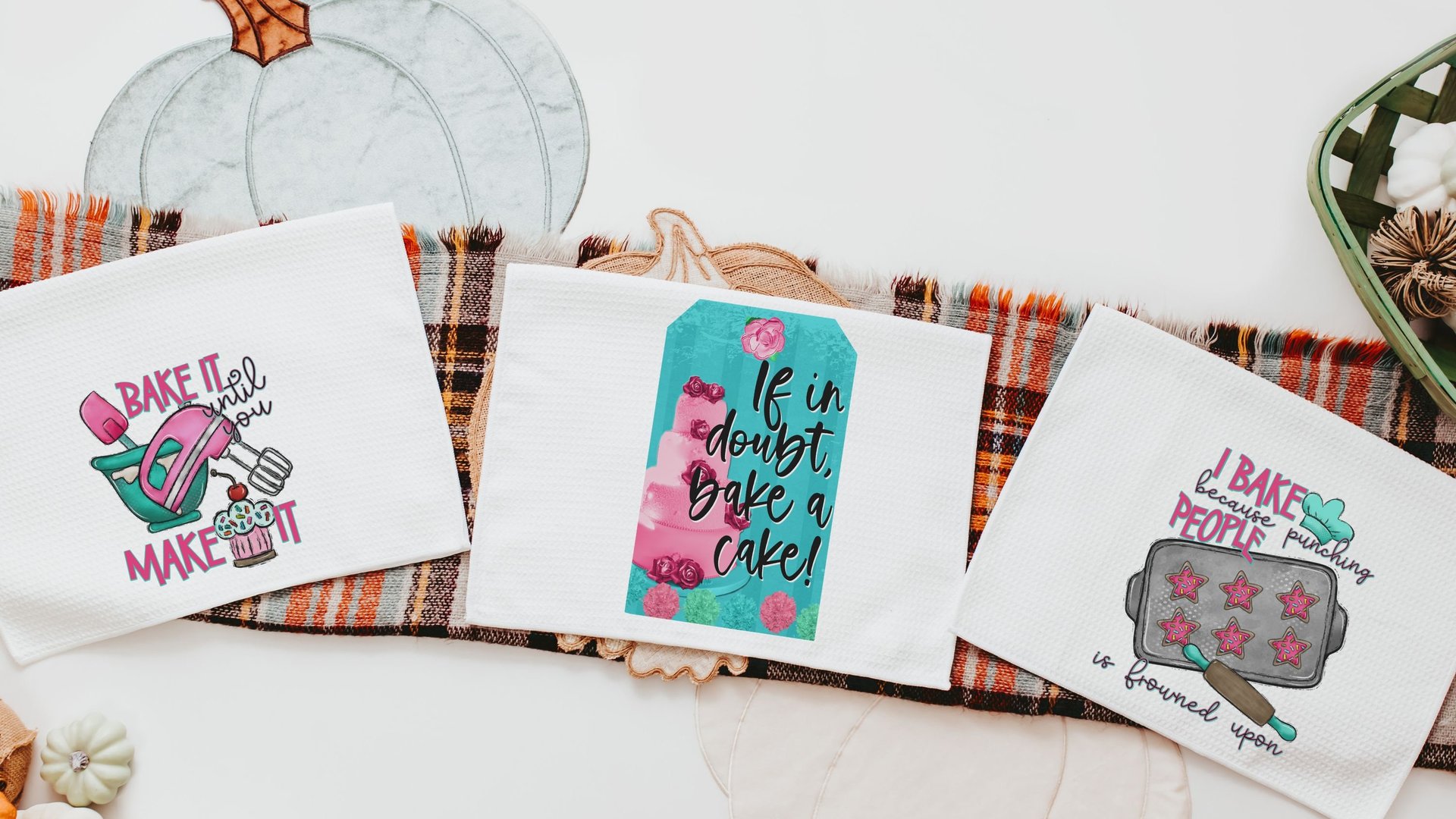 I bake because punching people is frowned upon towels, baking bridal shower kitchen gifts, funny baking kitchen towels, baker gift for women