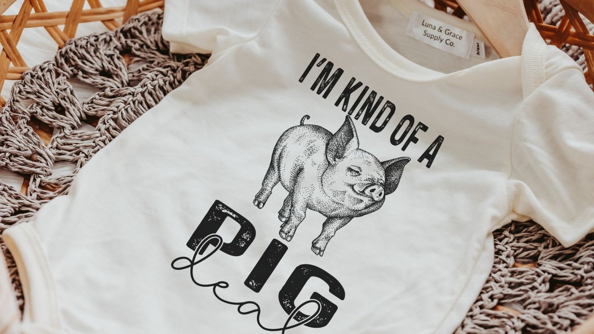 funny newborn pig outfit, I'm kind of a pig deal bodysuit, farm baby outfit boy, for girl, pig gift for babies, teacup pig baby outfit, best