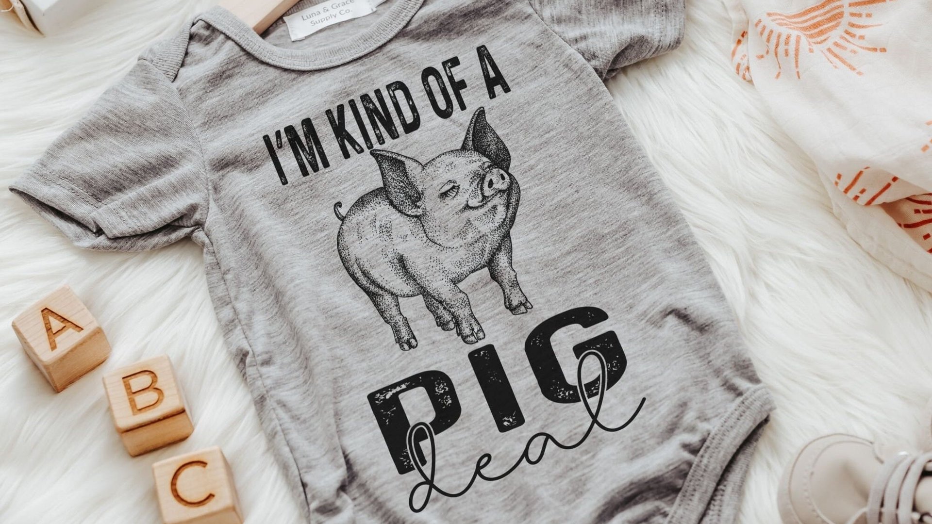 funny newborn pig outfit, I'm kind of a pig deal bodysuit, farm baby outfit boy, for girl, pig gift for babies, teacup pig baby outfit, best
