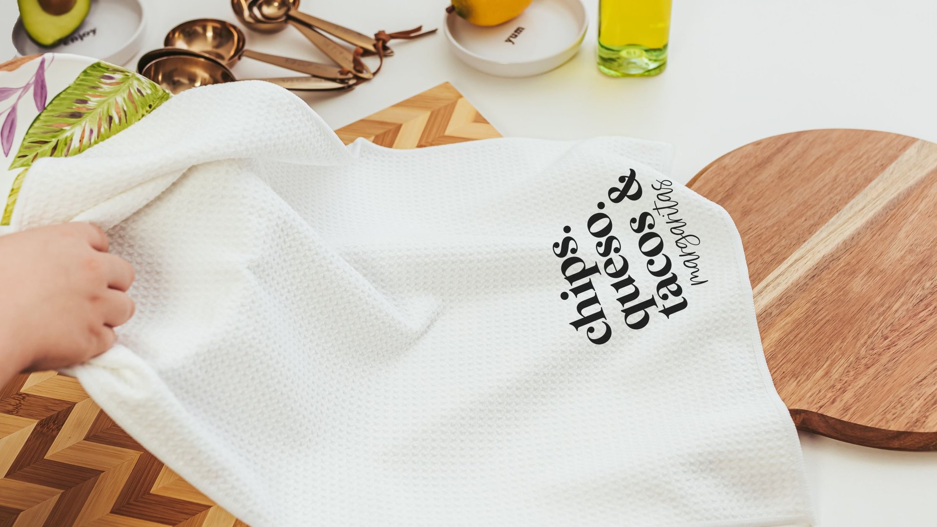 i'd hit that funny kitchen towels, foodie gift, margarita kitchen hand towels, fiesta kitchen decor, fiesta bachelorette party gifts, cinco