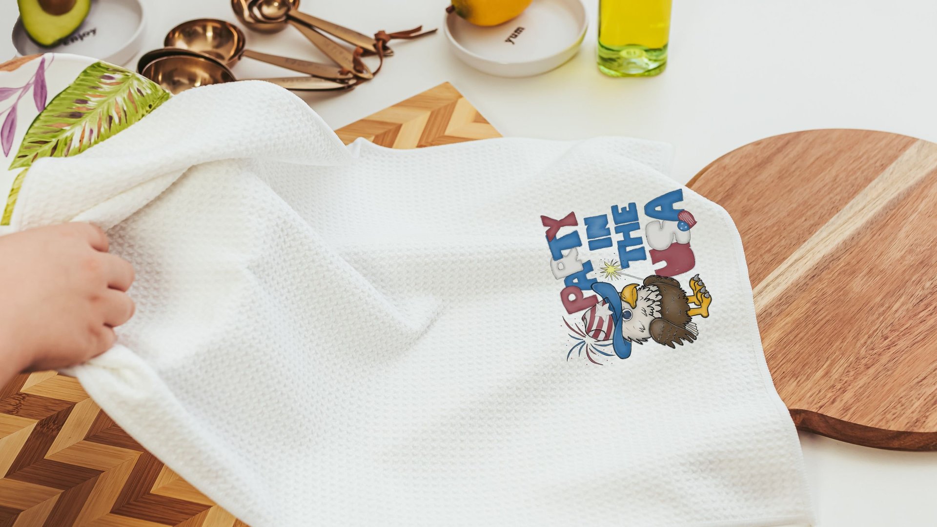 party in the USA kitchen towels, bald eagle patriotic kitchen decor, 4th of July bridal shower gifts for bride, Independence day home decor