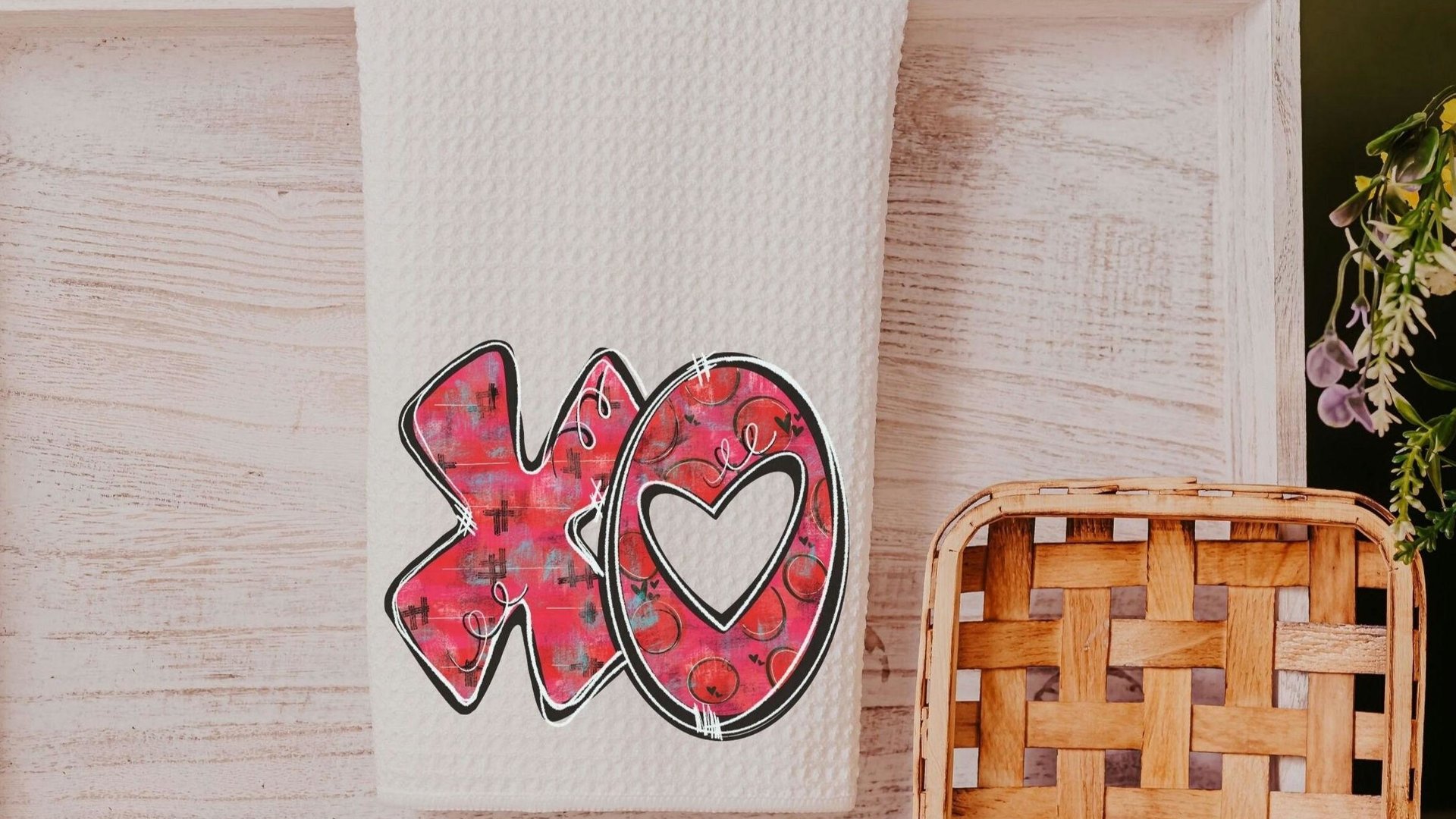 xo kitchen towels, cute Valentines kitchen decor, fun Valentines gifts for friend, hugs and kisses Valentines hand towels for bathroom, best