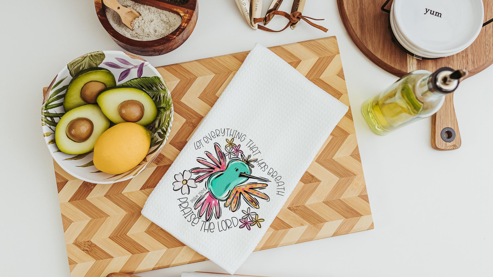 let everything that has breath praise the Lord Bible verse kitchen towel, Psalm 150:6 scripture kitchen decor, cute hummingbird Christian