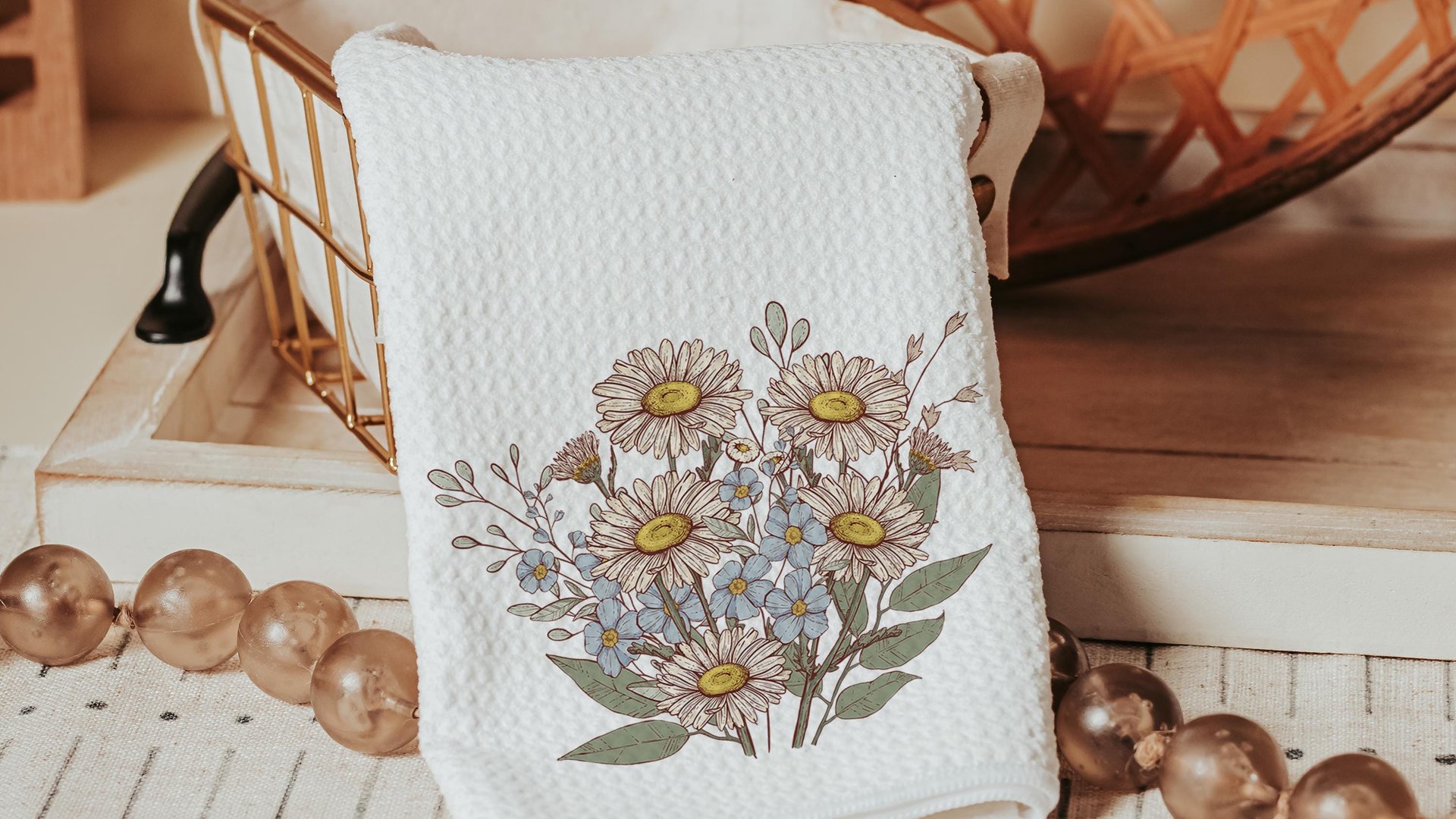 daisy kitchen towel for new home, April birth flower gifts for mom, sweet pea flower hand towels for guests, fall host gift, April birthday