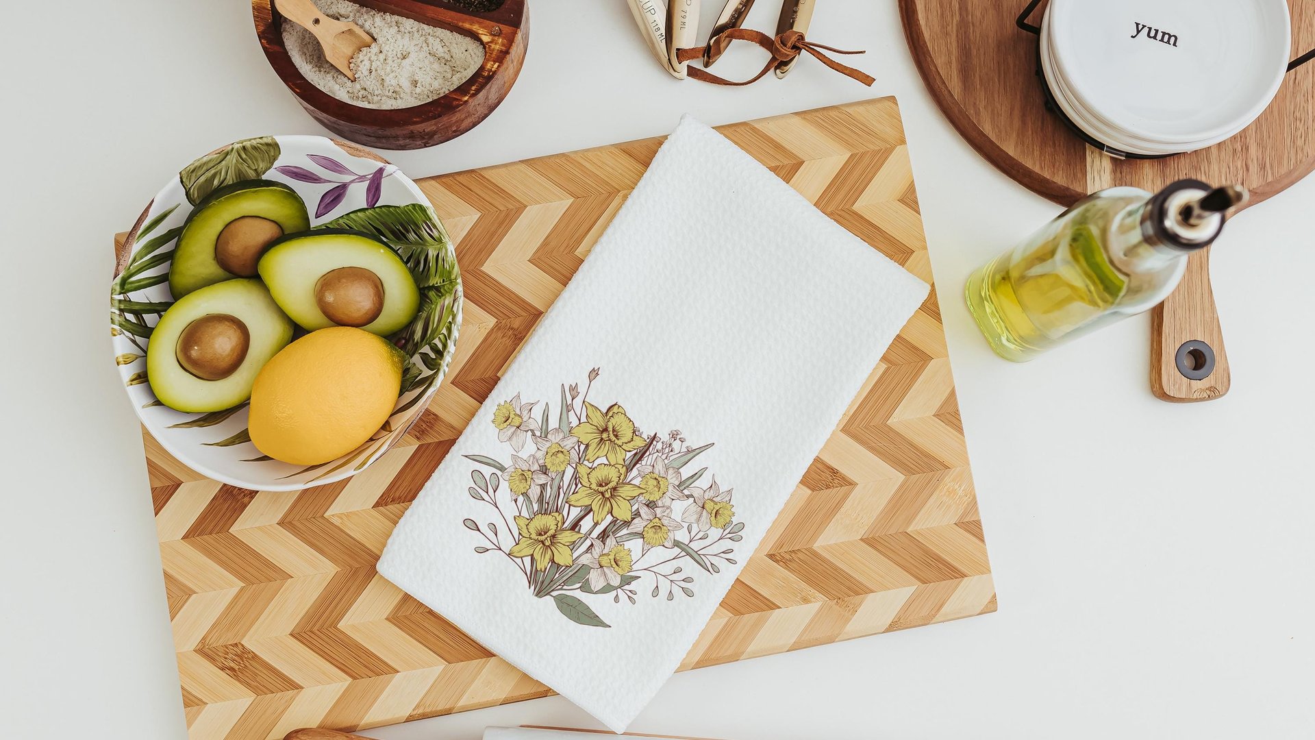 daffodil kitchen decor, floral hand towels for besties, March birth flower gift for friend birthday gifts for her, guest bathroom must haves