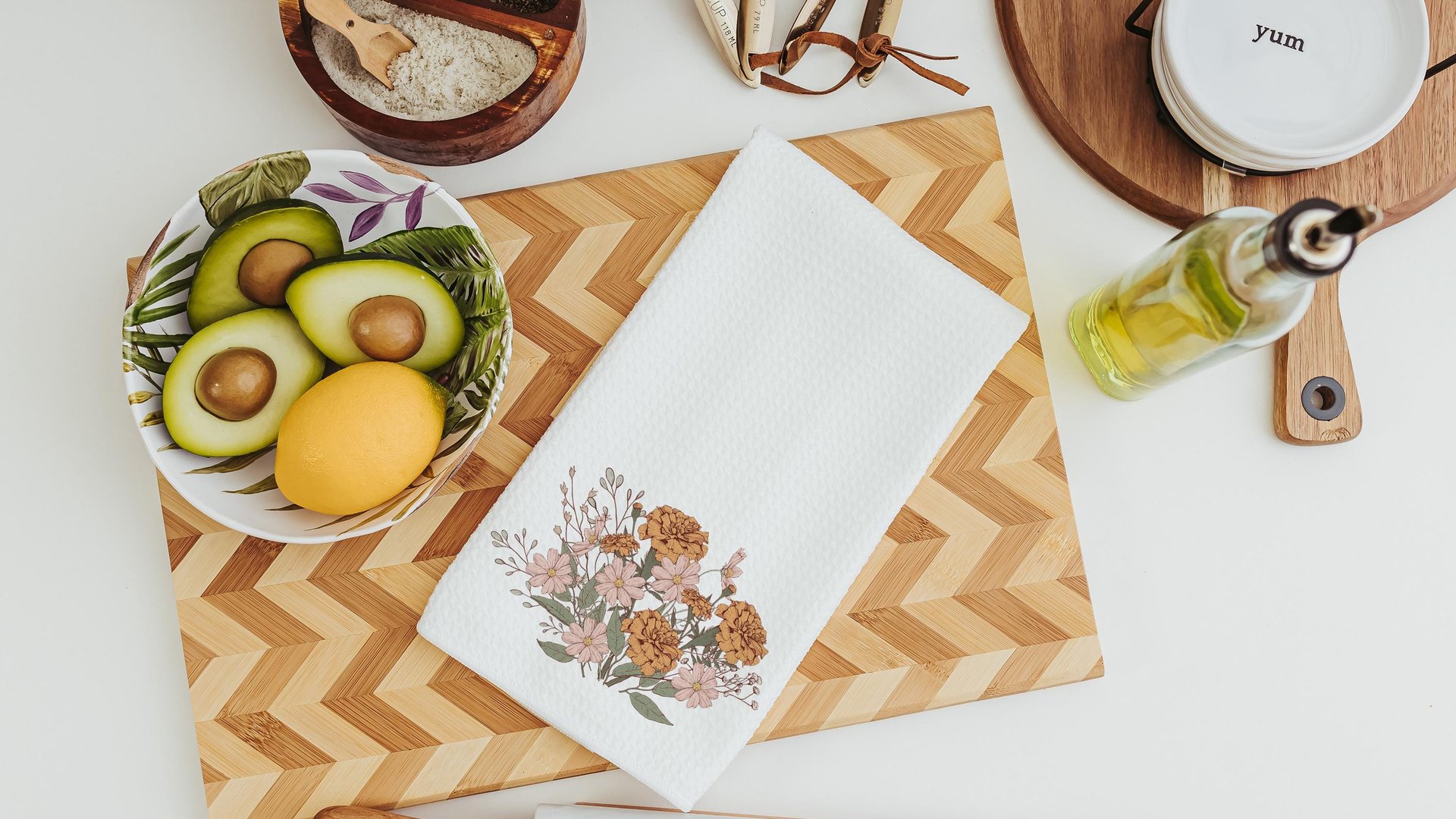 marigold flower kitchen towels, fall host gift, October birthday gifts for her, blush pink cosmos flower hand towels, fall style gift, guest