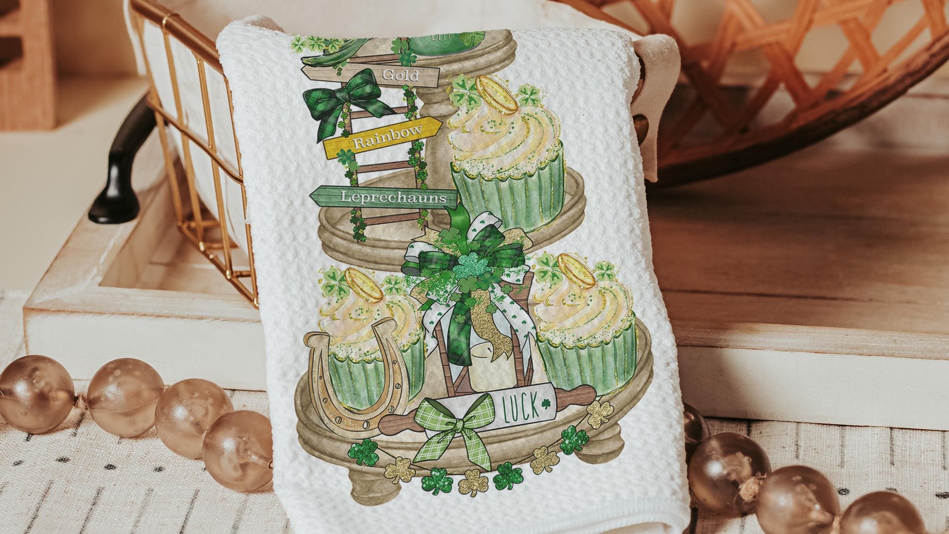 St Patricks day kitchen towel holiday home decor gifts for women, St Pattys day hand towels for bathroom, lucky horseshoe wedding gifts for