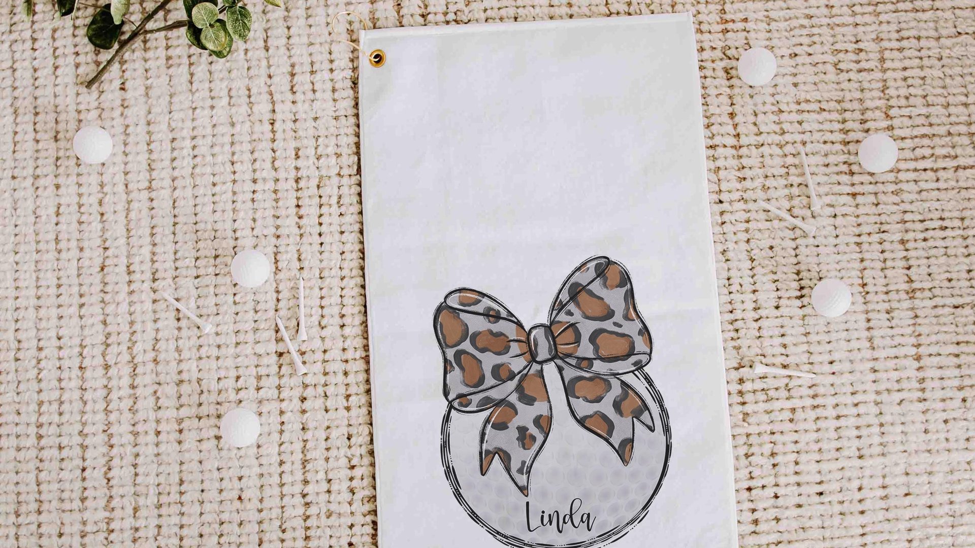 personalized leopard print golf coquette golf towel with name, trendy golf Christmas gifts for golfers, girls golf team gifts, golfing gear
