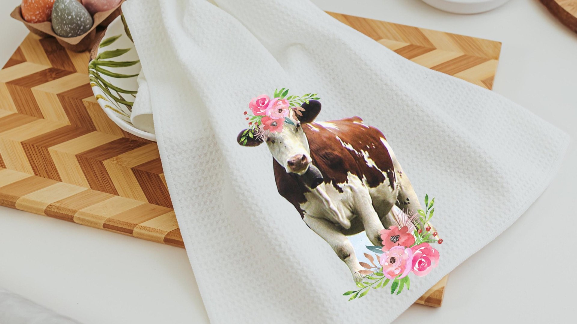 boho cow kitchen towels for mom, floral cow hand towels for bathroom, highland cow kitchen decor, cute cow gifts for cow lovers, first home