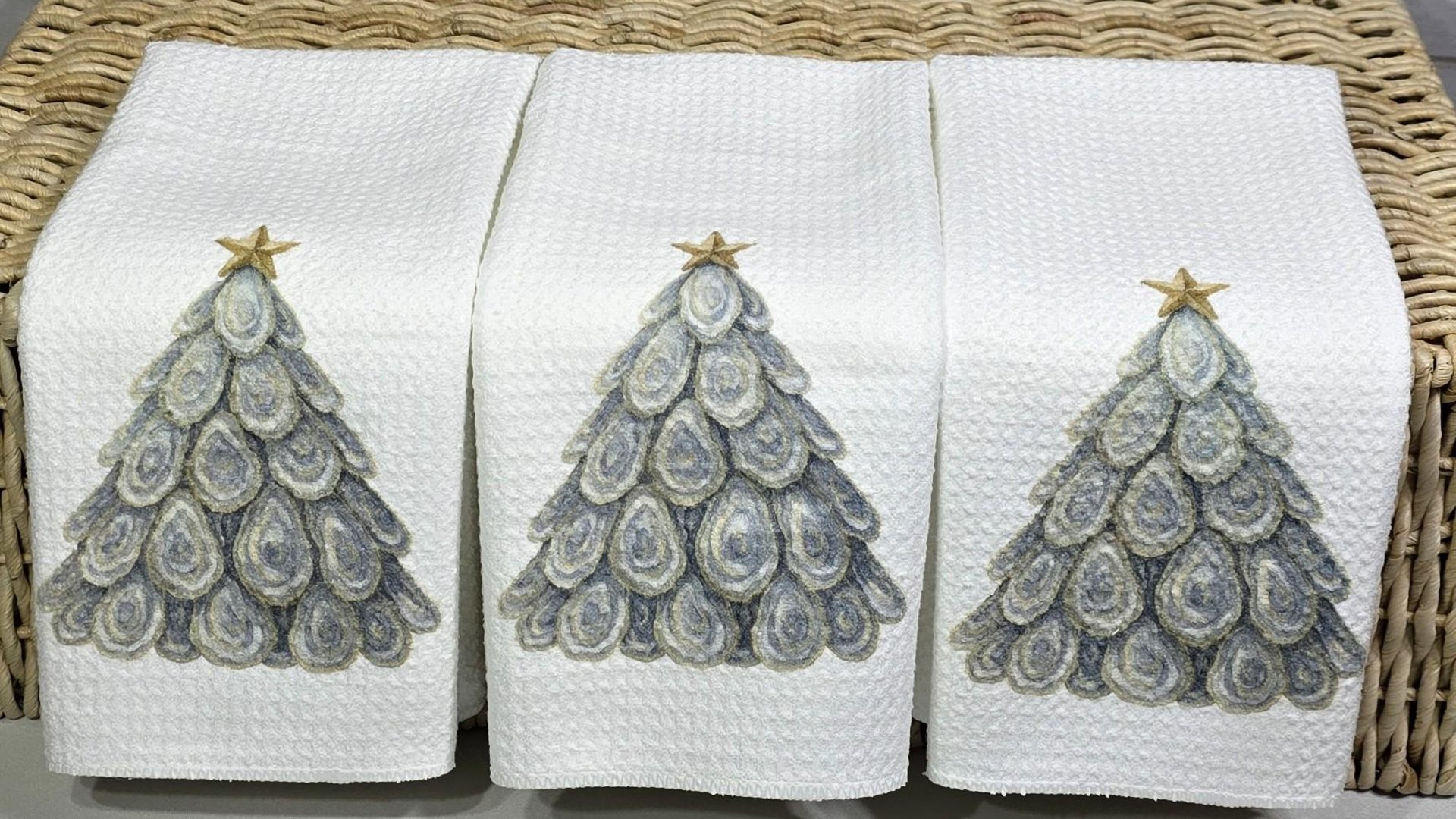 oyster shell Christmas tree tea towel for bathroom, coastal Christmas kitchen towel for women, nautical housewarming gifts for her, holiday