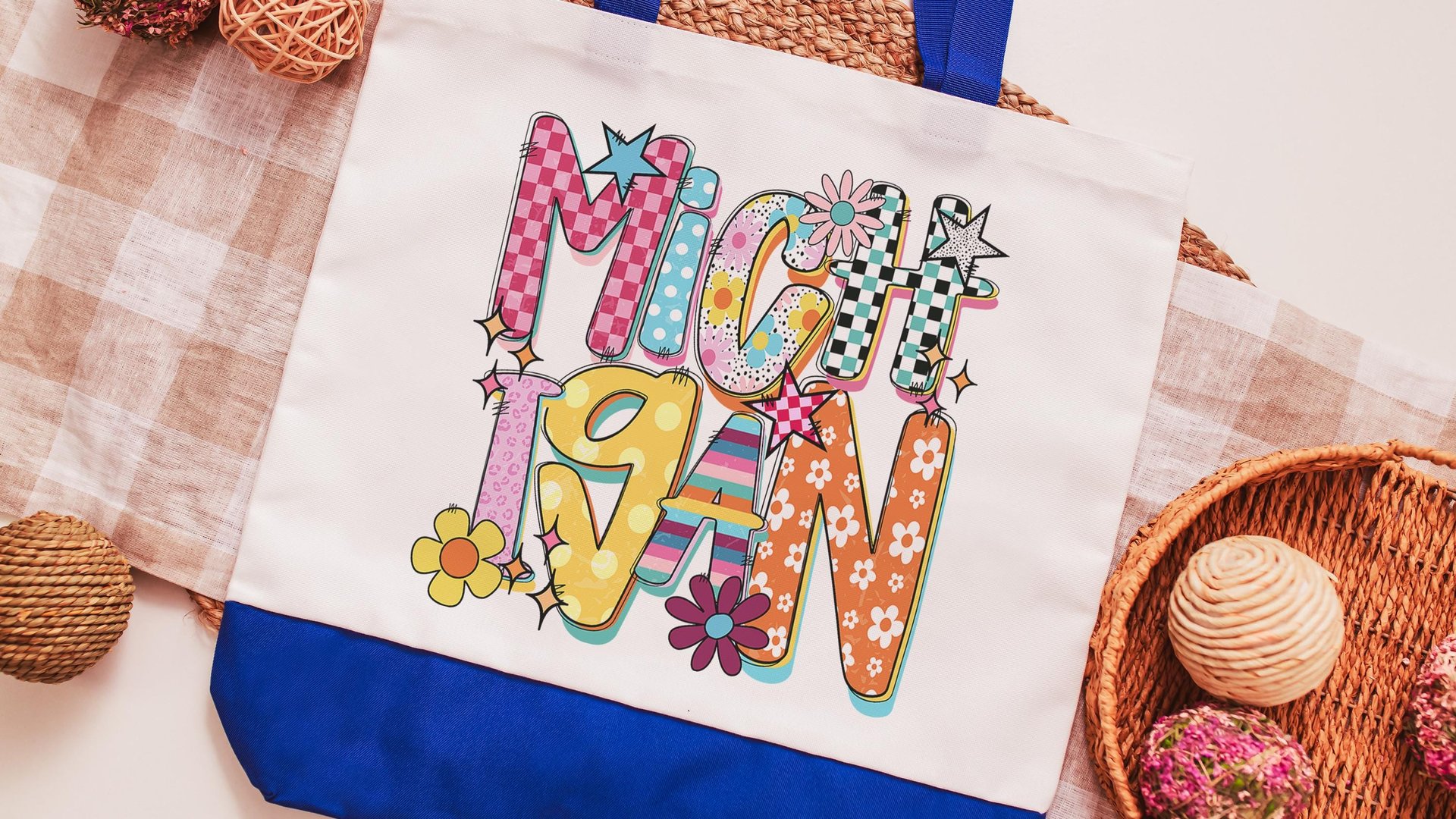 pink checkered Michigan tote bag for teachers, rainbow Michigan real estate agent tote bag for women, cute Michigan gifts for girls, best