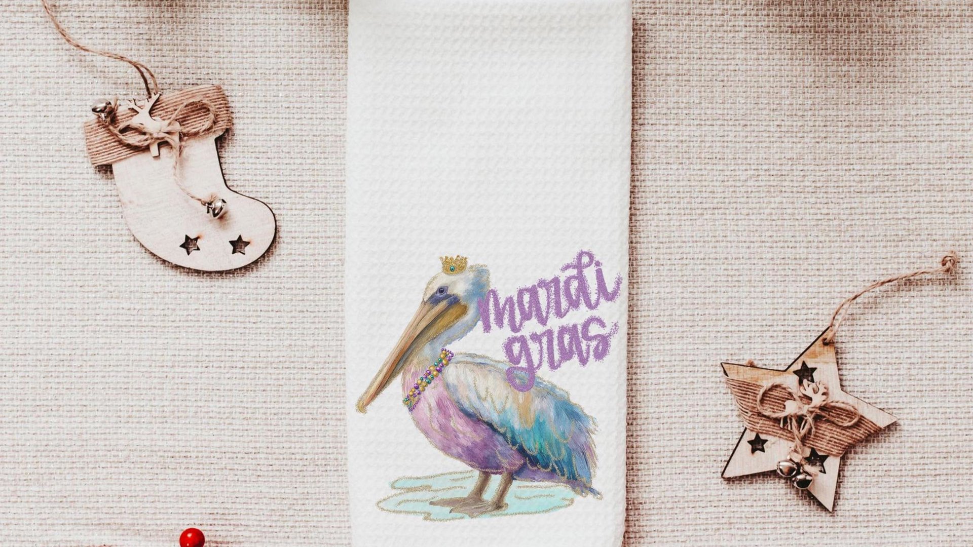 watercolor pelican Mardi Gras kitchen towels for daughter, Fat Tuesday decor, unique household gifts for wife, pelican decor, Louisiana