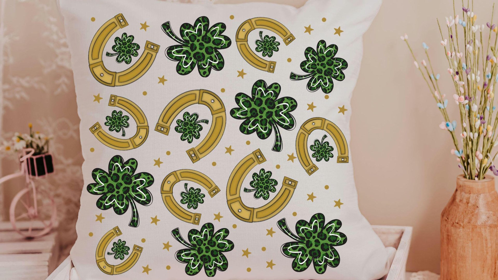 lucky charm gold horseshoe St Patricks day throw pillows for sectional, leopard print green shamrock St Pattys day kitchen towels, Irish