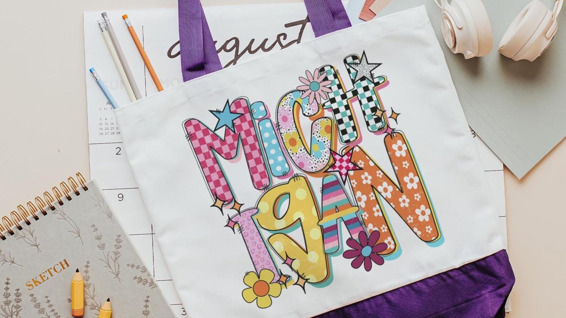 pink checkered Michigan tote bag for teachers, rainbow Michigan real estate agent tote bag for women, cute Michigan gifts for girls, best