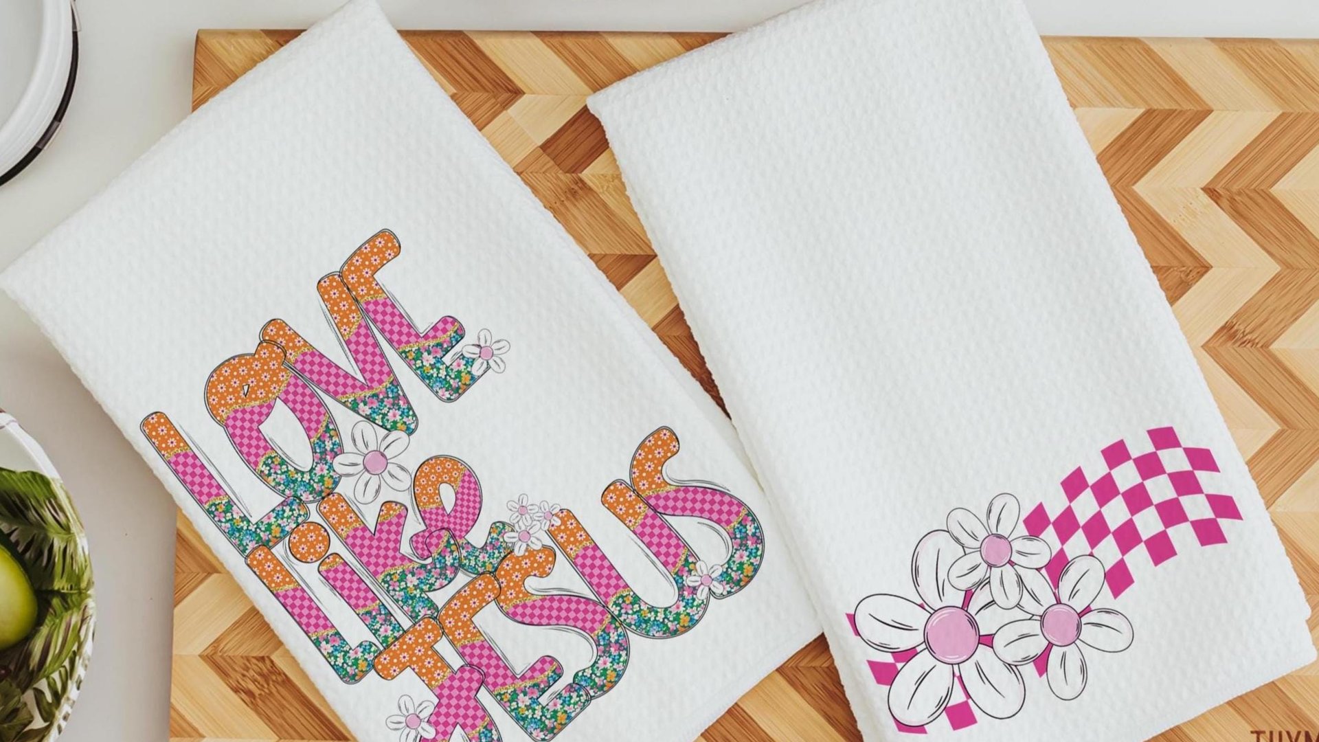love like Jesus whimsical Christian kitchen towels, cute Christian gifts for sisters, pink checkered floral kitchen decor, faith kitchen