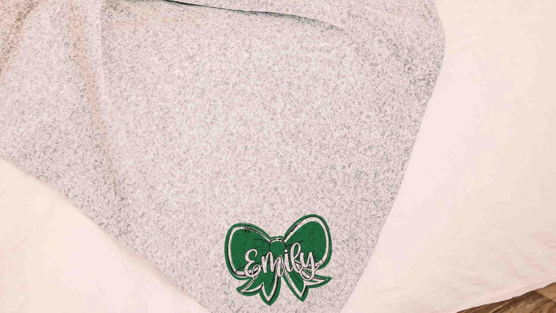 Personalized carolina blue coquette bow name blanket, college gifts for best friend, trendy aesthetic throw blankets for college apartment