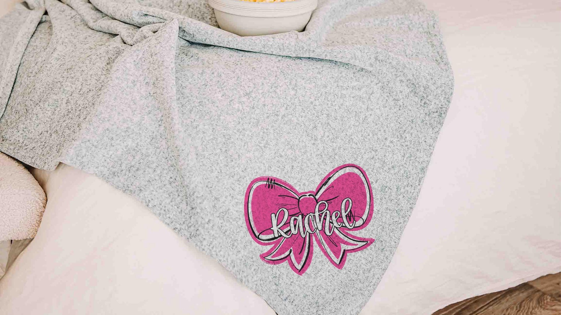 Personalized carolina blue coquette bow name blanket, college gifts for best friend, trendy aesthetic throw blankets for college apartment