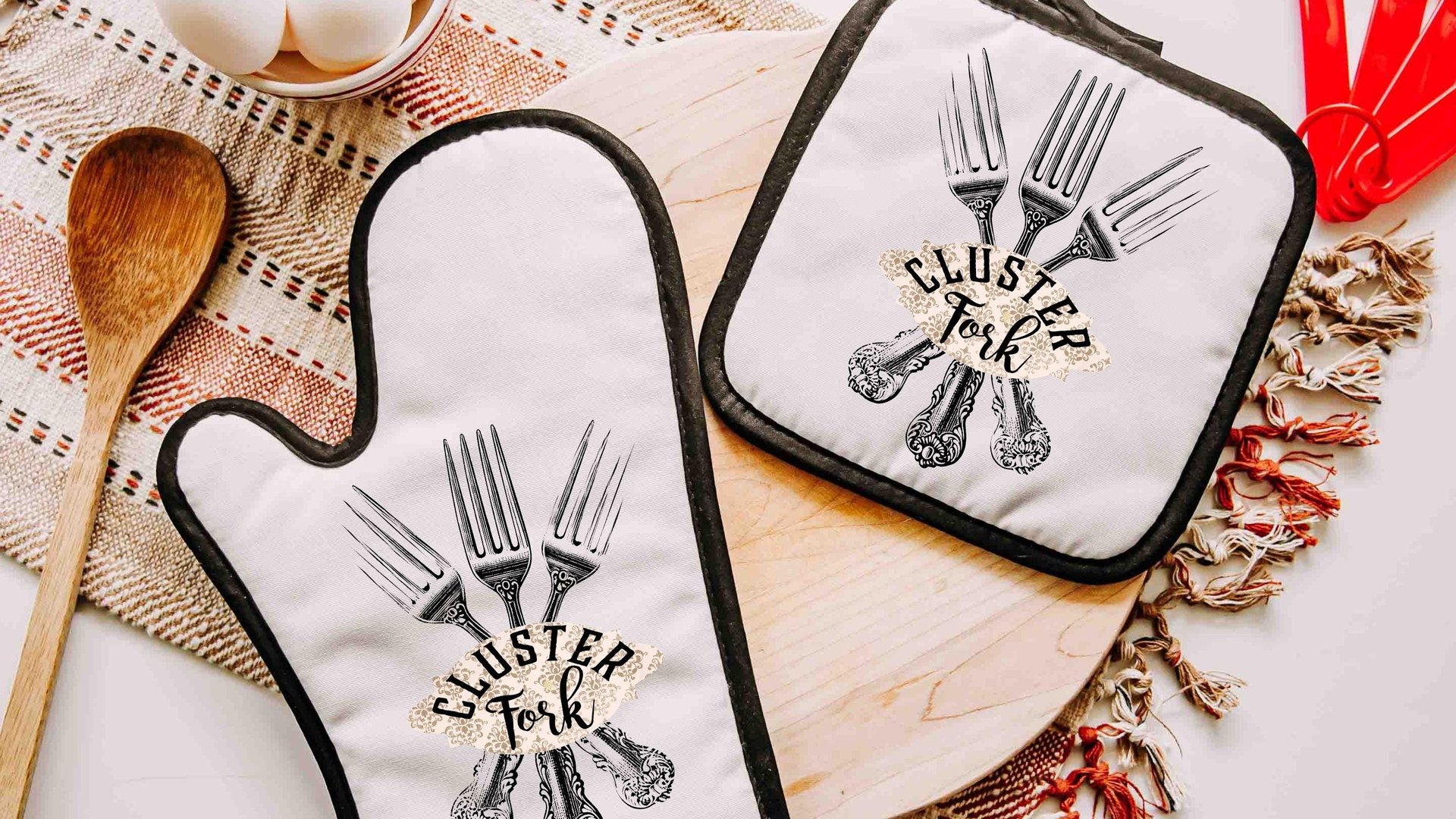 Cluster fork funny table runner 