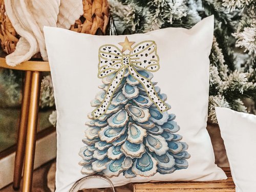 CapableByDesign oyster shell Christmas tree with polka dot bow pillows and matching towels