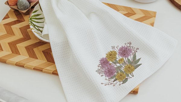 chrysanthemum kitchen towels, fall mums hand towels for powder room, November birth flower gifts for women, November birthday gifts for her