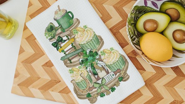 St Patricks day kitchen towel holiday home decor gifts for women, St Pattys day hand towels for bathroom, lucky horseshoe wedding gifts for