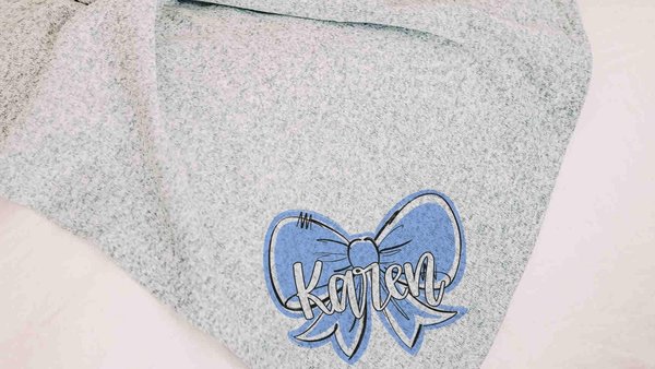 Personalized carolina blue coquette bow name blanket, college gifts for best friend, trendy aesthetic throw blankets for college apartment